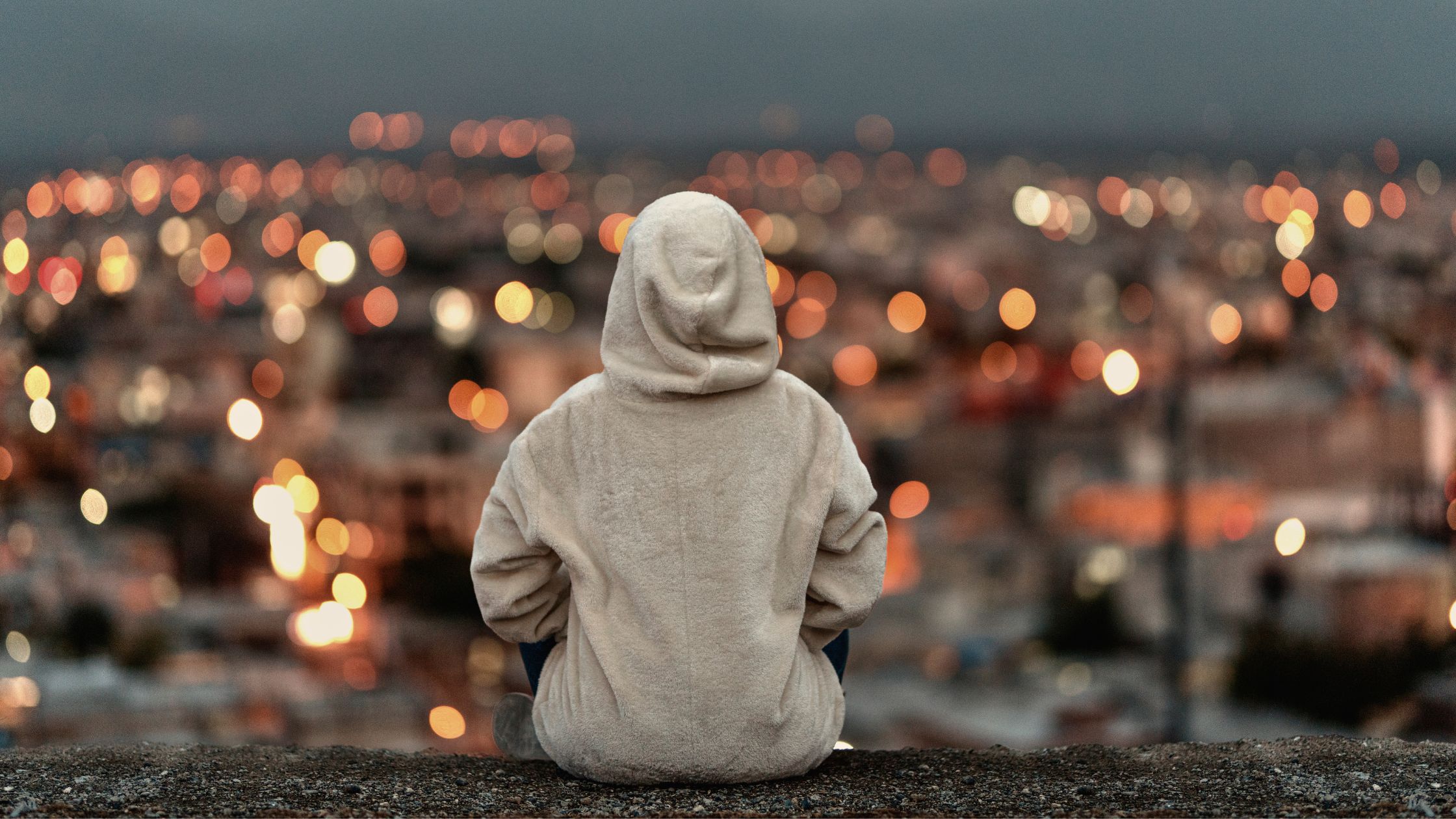 Diese 4 Sternzeichen werden im Sommer 2024 eine wichtige Antwort finden