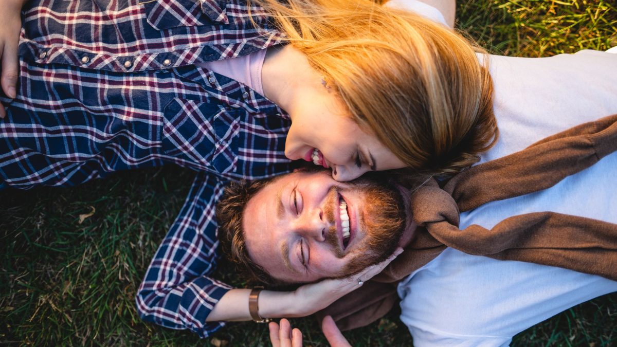 Noch bevor 2024 endet: Diese Sternzeichen treffen ihre Seelenverwandten