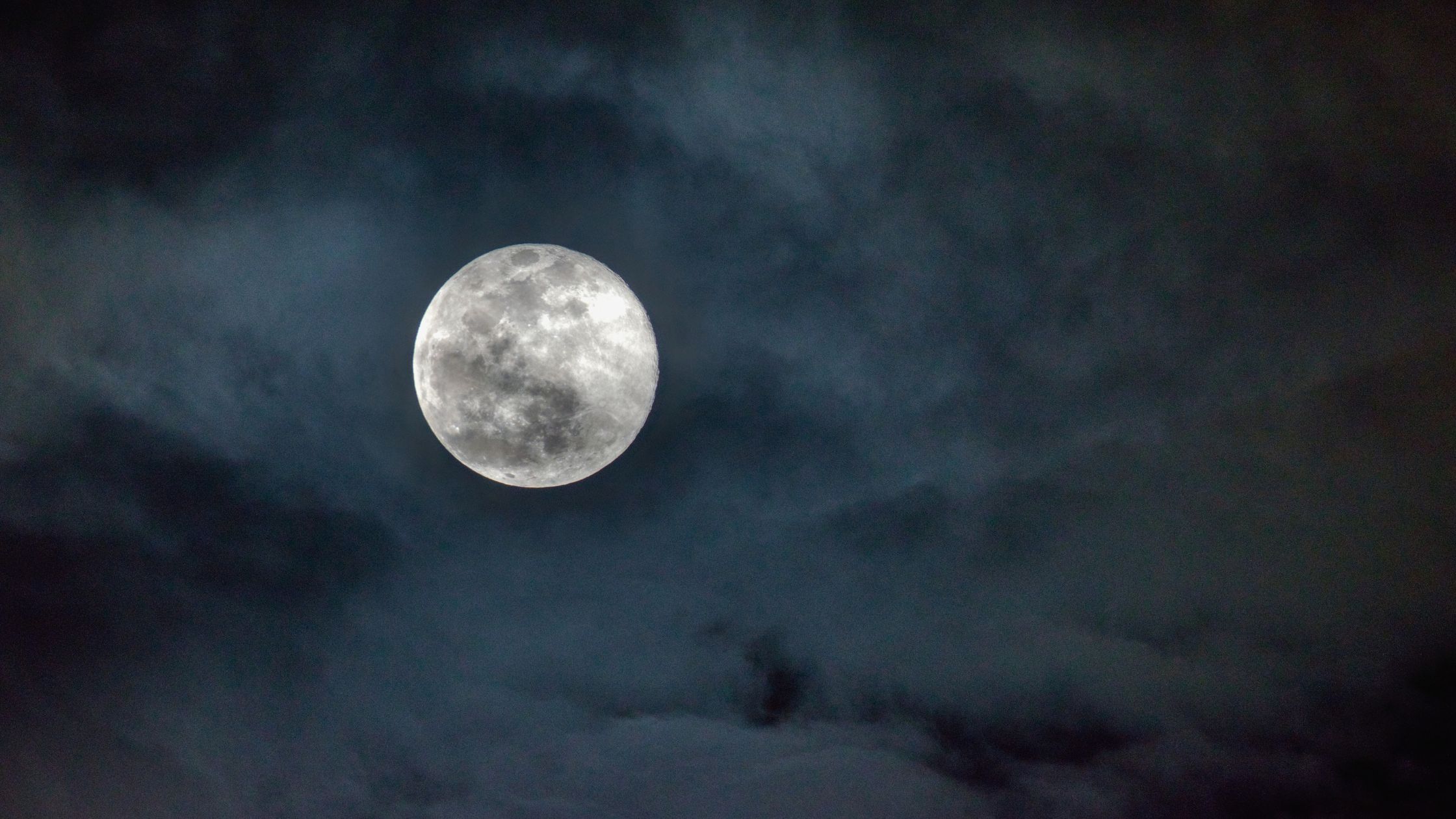 Diese Sternzeichen erleben zum Vollmond am 15. November 2024 einen großen Wendepunkt