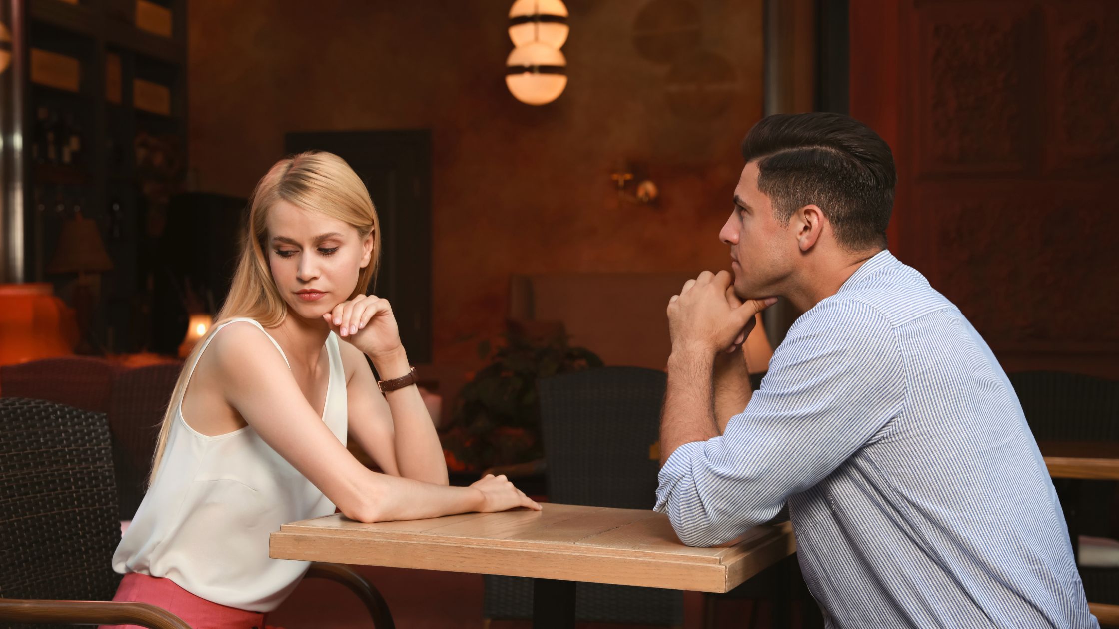 Dating als alte Seele: Warum moderne Beziehungen nicht zu mir passen