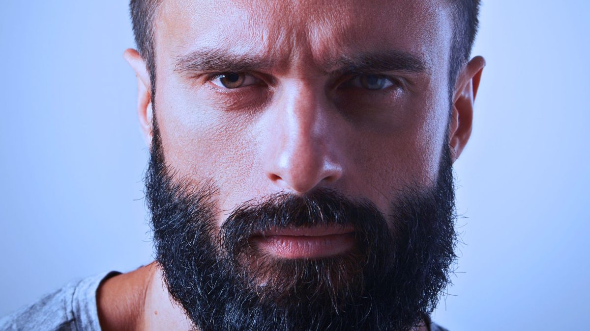 Warum Menschen zu Narzissten werden – Die bittere Wahrheit