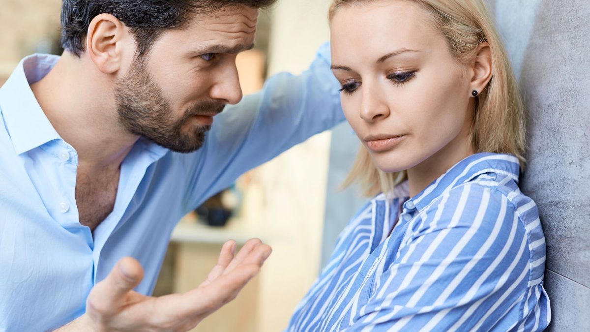 Warum wir in Beziehungen bleiben, die uns nicht guttun – das sagen Experten!