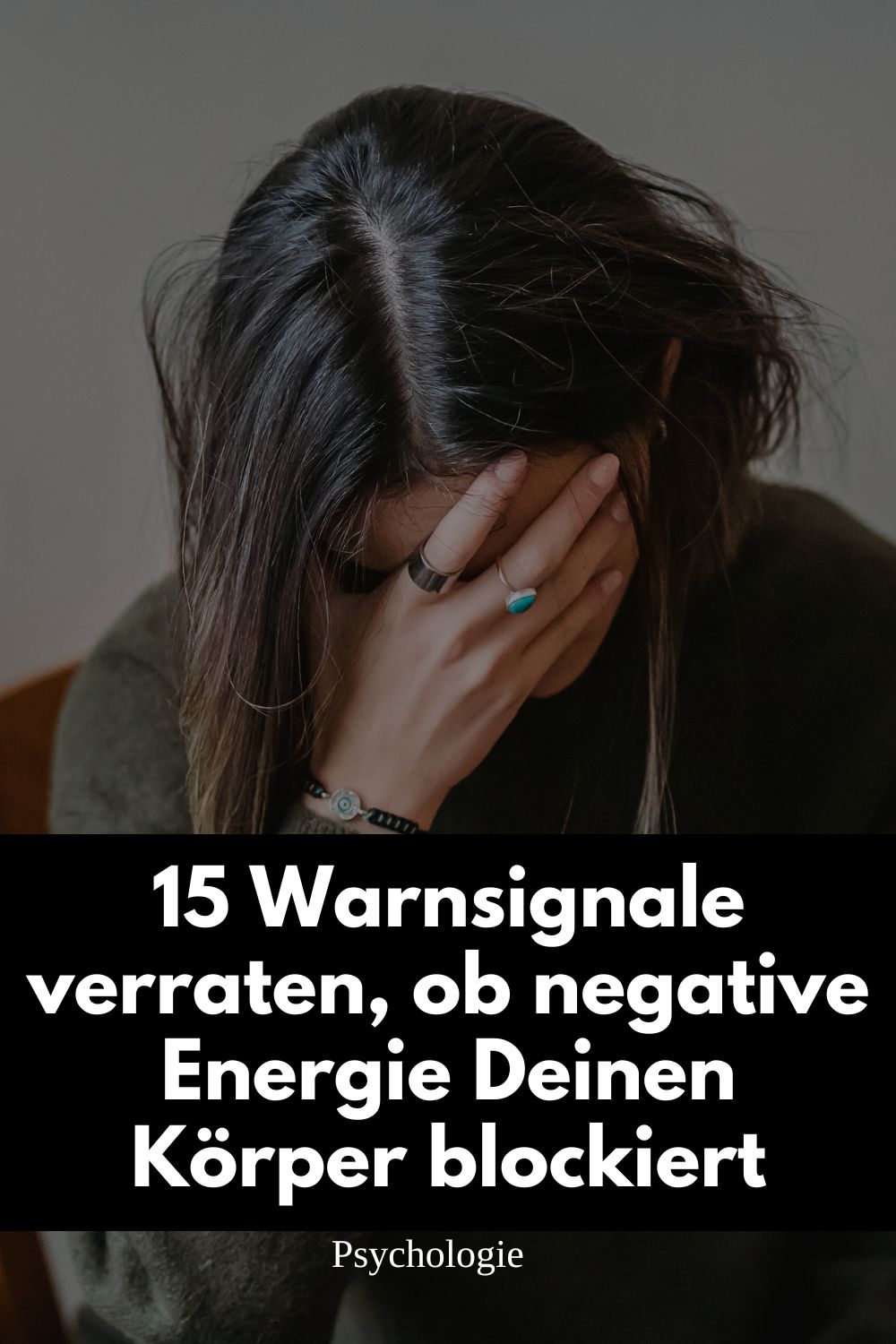 negative Energie, Energieblockaden, emotionale Erschöpfung, spirituelle Heilung, psychosomatische Beschwerden, Müdigkeit, emotionale Belastung, inneres Gleichgewicht, Achtsamkeit, Energetik, Schlafprobleme, Gefühle im Ungleichgewicht, innere Leere, Selbstfürsorge, Heilung von innen