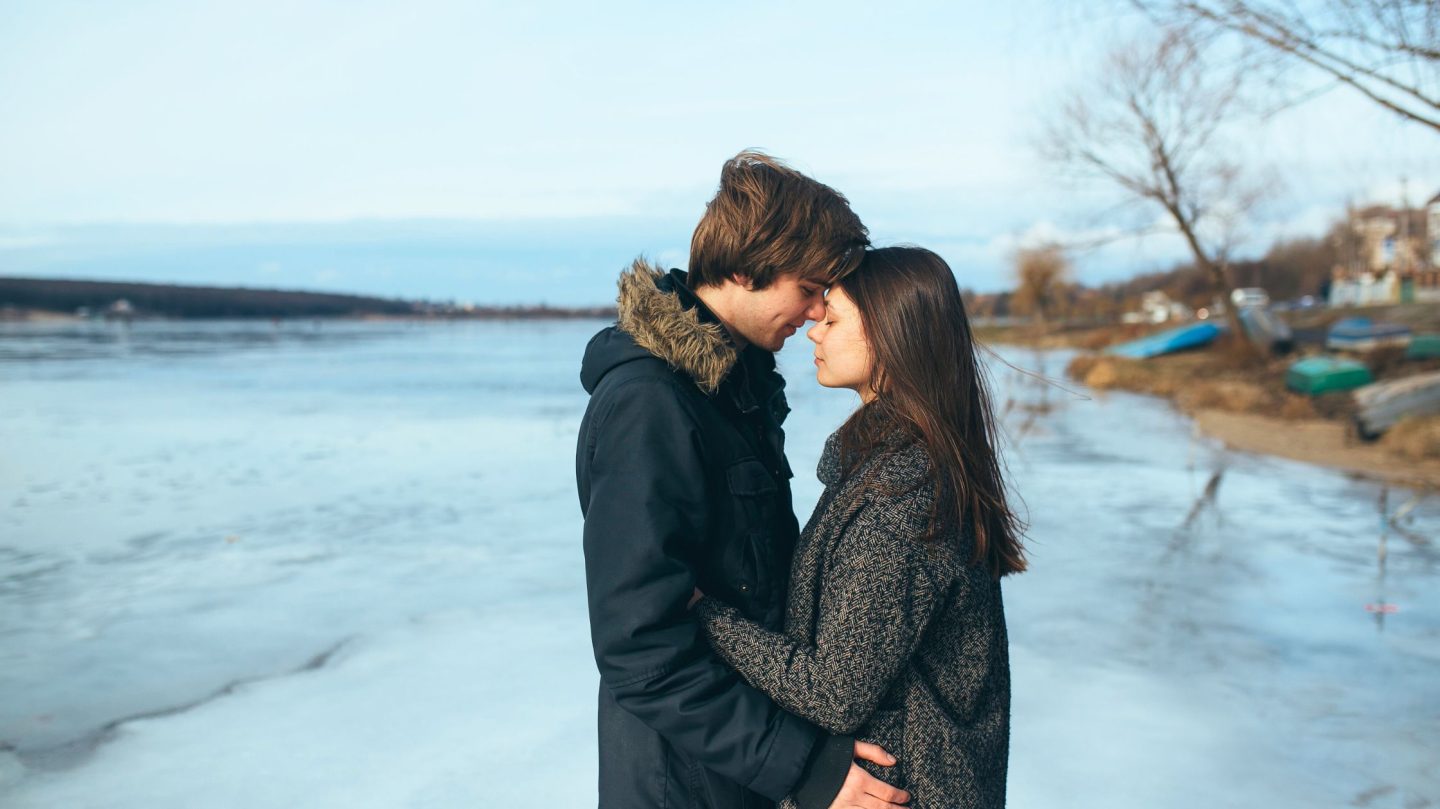 Diese 3 Sternzeichen werden im Dezember 2025 jemand ganz Besonderen kennenlernen