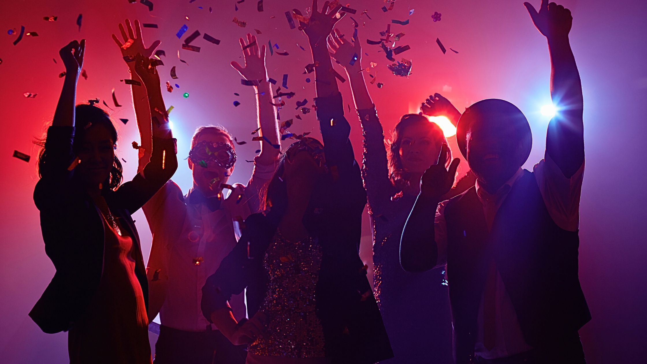 Silvester 2025/26: Diese Sternzeichen starten 2025 unter einem Glücksstern