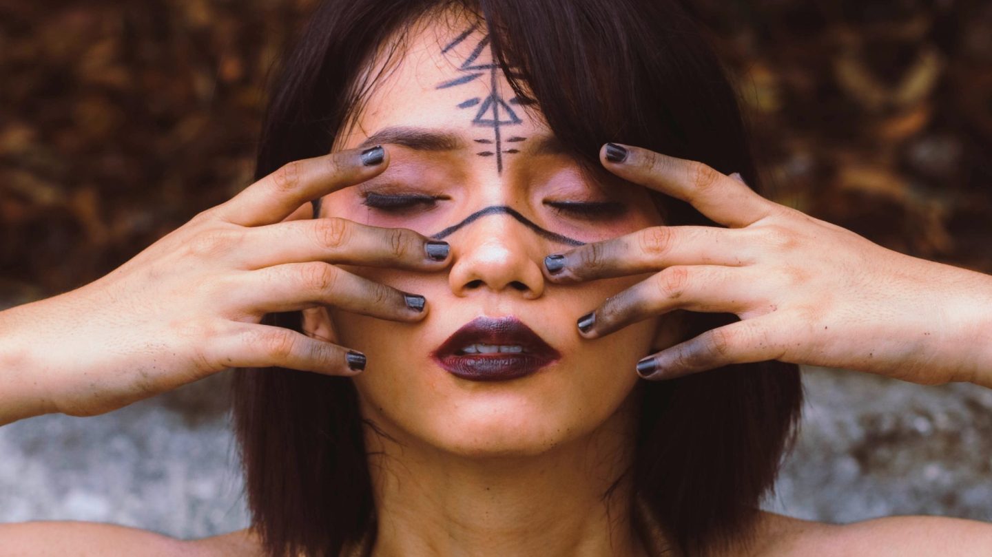 Diese 5 Sternzeichen tragen 2026 uralte Hexenkräfte in sich ✨ Welche Sternzeichen entfalten 2026 ihre verborgene Magie? Entdecke, warum Intuition, spirituelle Kräfte und innere Weisheit im astrologischen Jahr 2026 erwachen. Erfahre, welche fünf Sternzeichen als stille Heiler, Lichtträger und Energiewandler wirken – tiefgehend, mystisch und astrologisch erklärt.