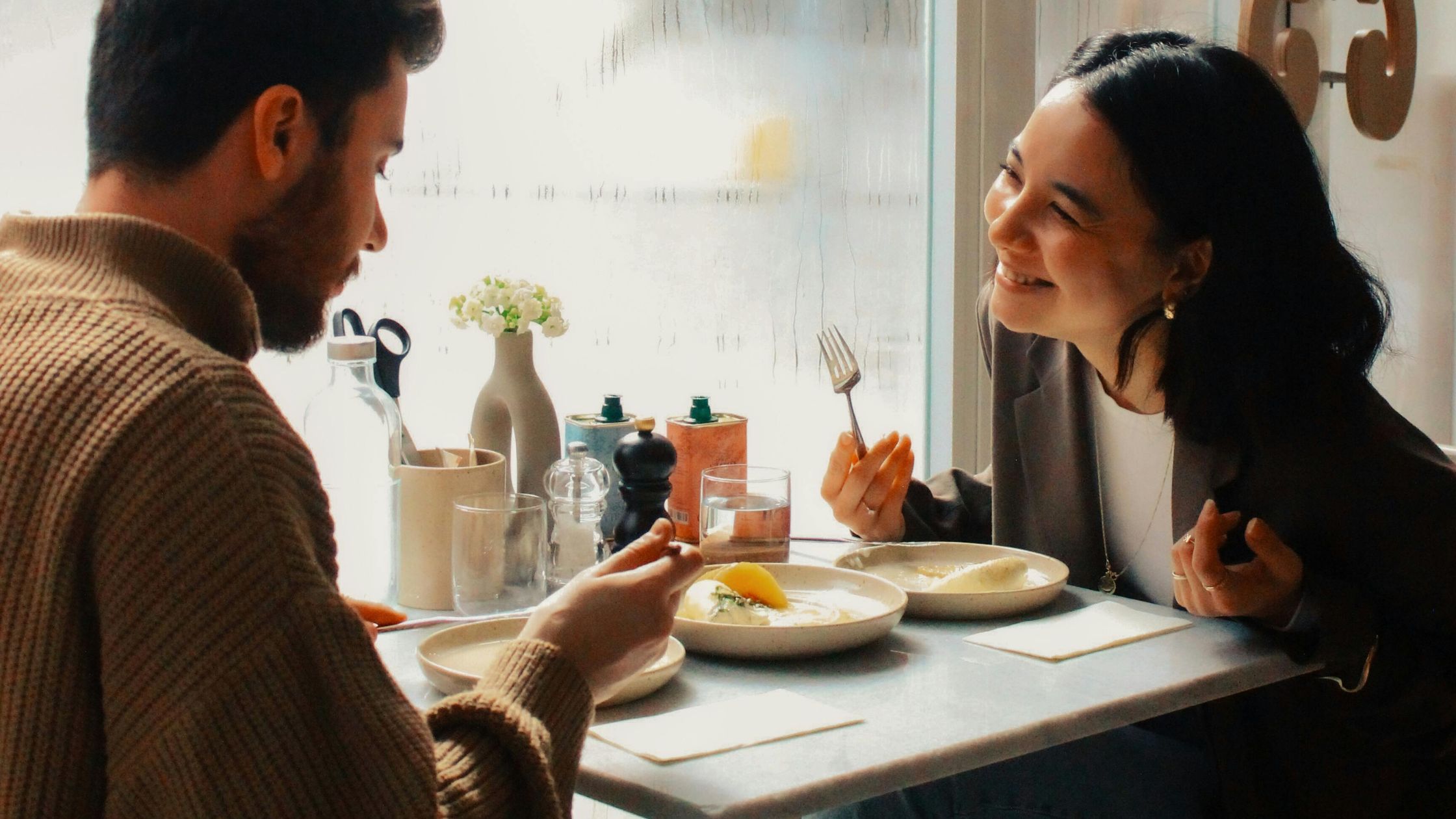 Liebeshoroskop April 2026: Diese Sternzeichen lassen jetzt los und diese fangen Neu an!