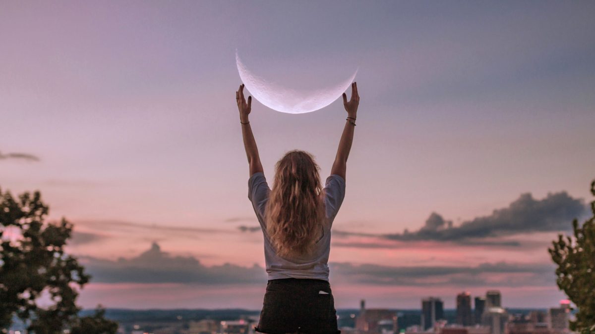 Diese 4 Sternzeichen-Frauen stehen im Mai 2026 unter dem Schutz des Universums