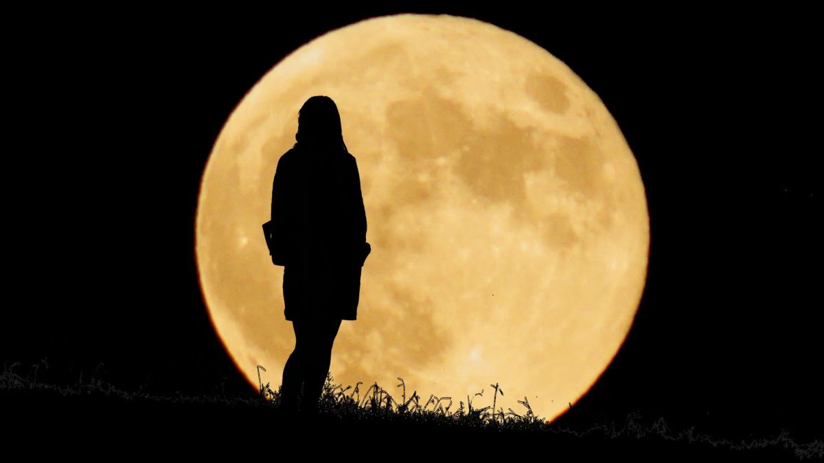 Vollmond mit Mondfinsternis im August 2026: Universum mischt für 3 Sternzeichen die Karten neu