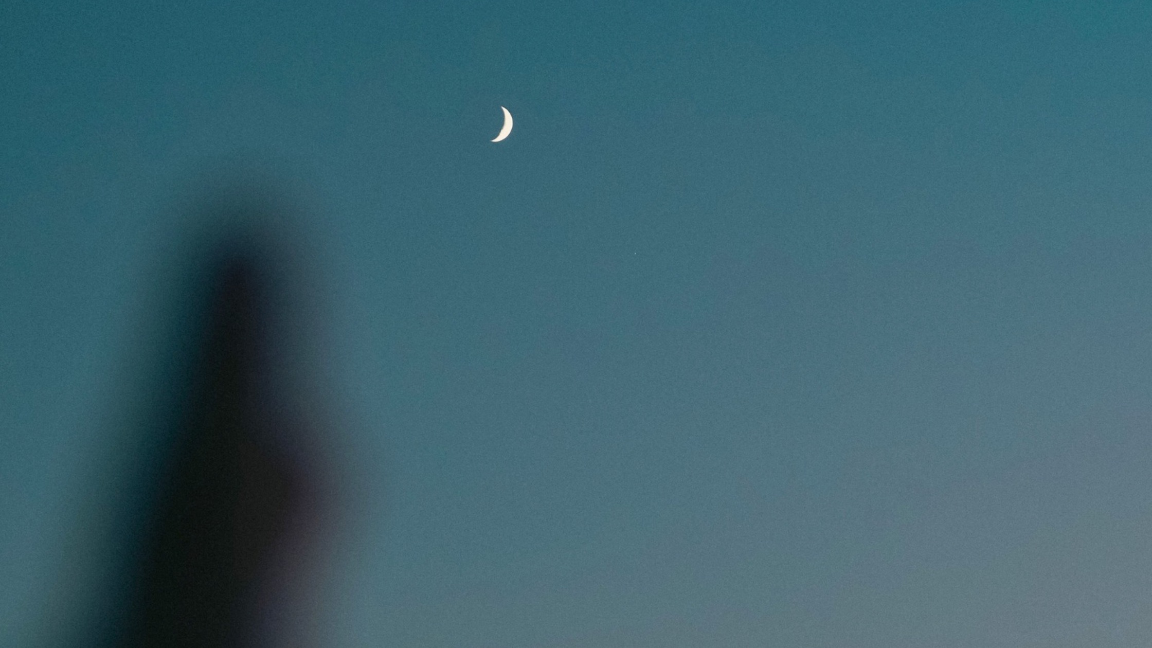 Neumond im Oktober: Für diese Sternzeichen kommt eine harte Wahrheit ans Licht